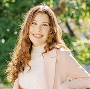 Chloe Hilbish portrait